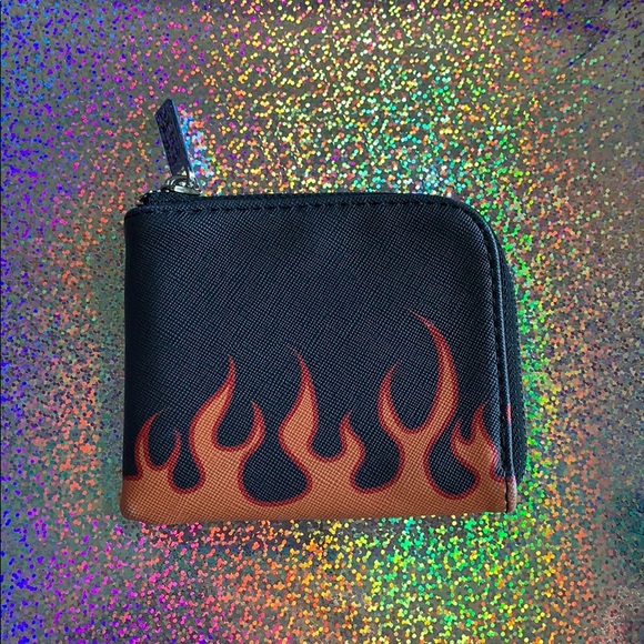 Flame Wallet - Picture 1 of 4